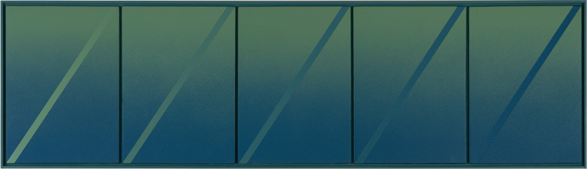 近藤竜男〈Five Diagonal Stripes: Blue, NY-92-1〉, アクリル・カンヴァス, 38×132, 1992