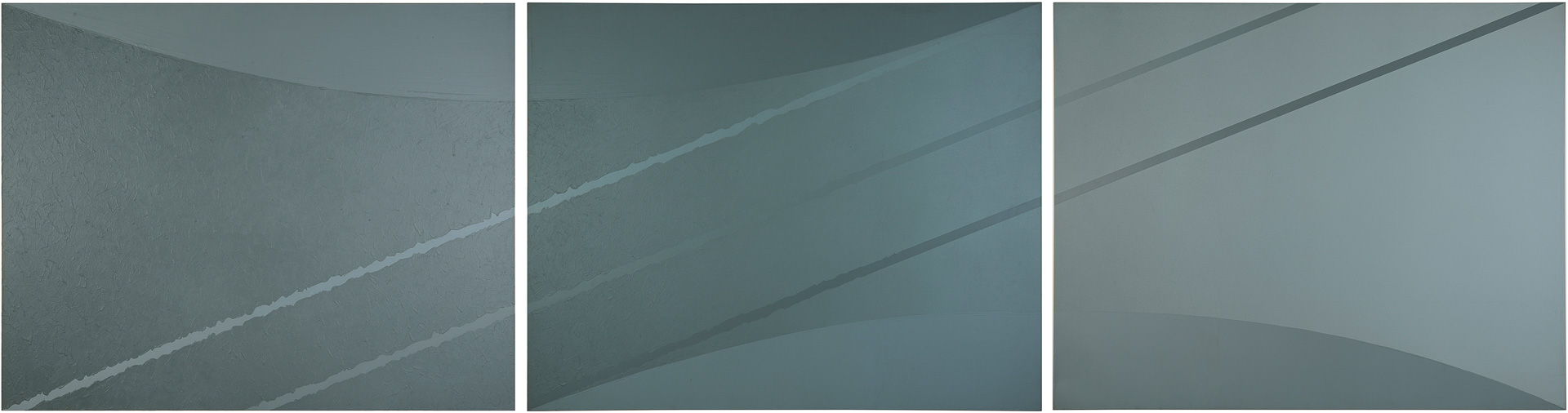 近藤竜男〈“Gray Painting” 77-1〉, アクリル・カンヴァス, 137.5×519.0, 1977